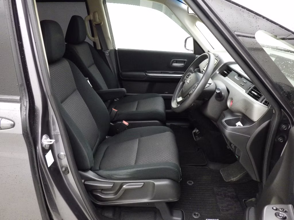 HONDA FREED+