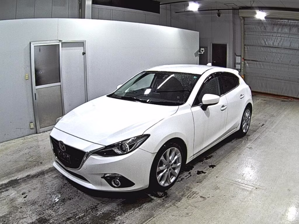 MAZDA AXELA