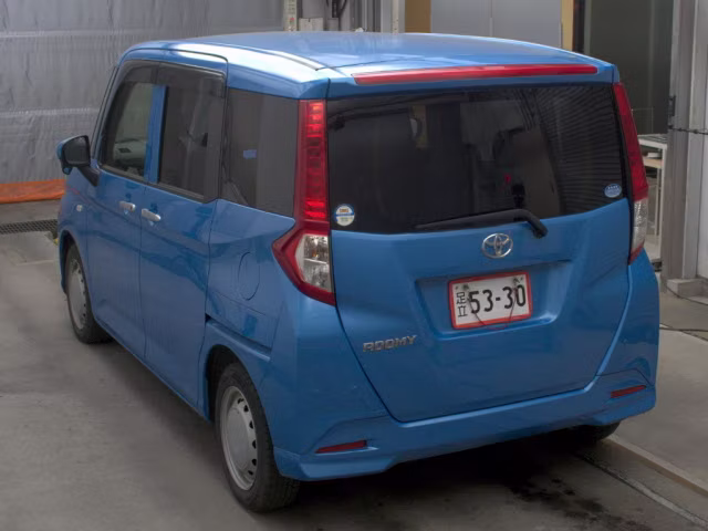 TOYOTA ROOMY