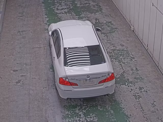 NISSAN FUGA