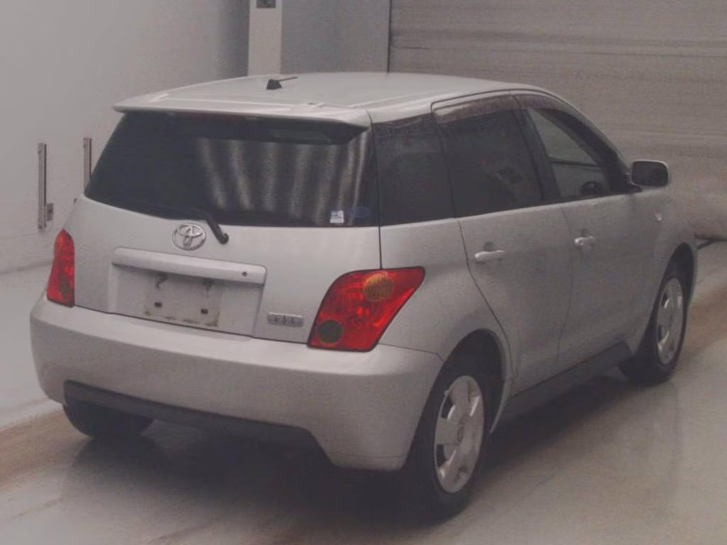TOYOTA IST