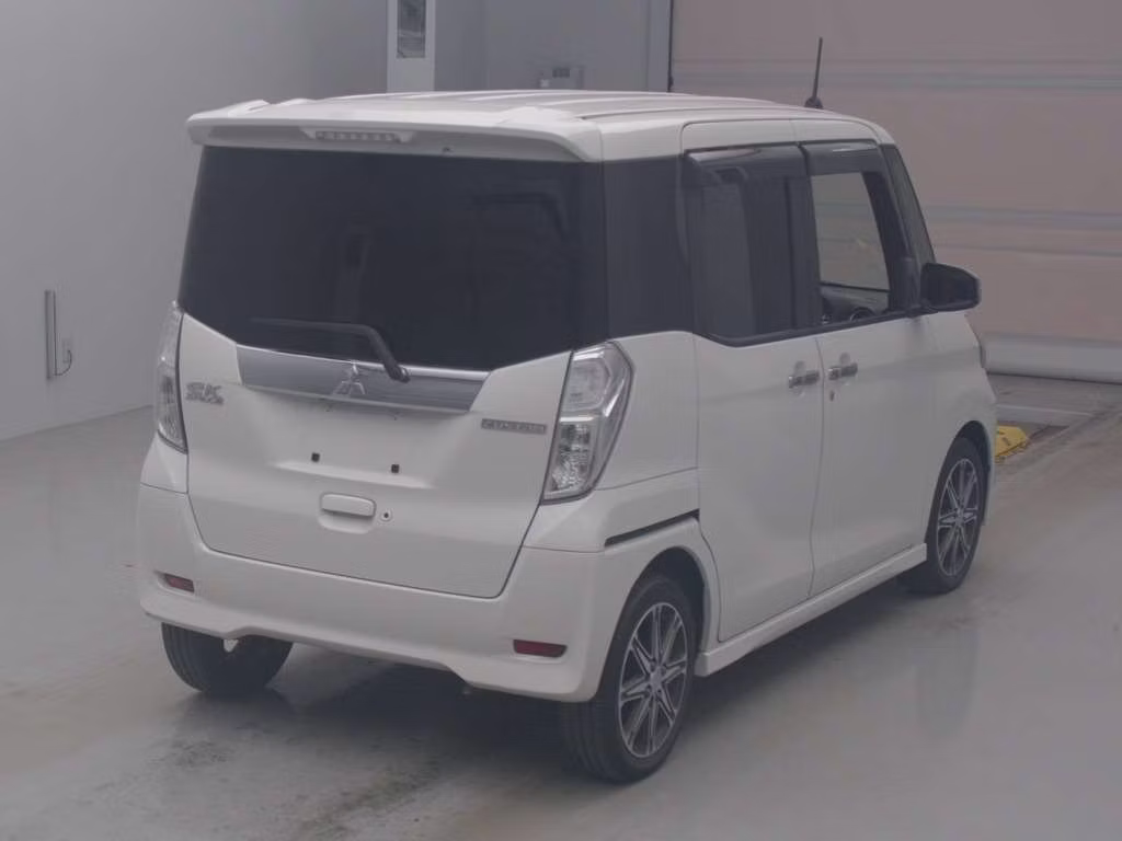 MITSUBISHI EK SPACE