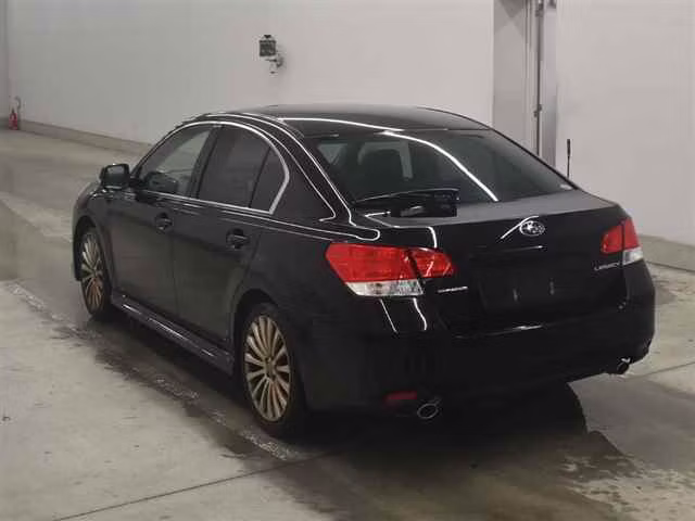 SUBARU LEGACY B4