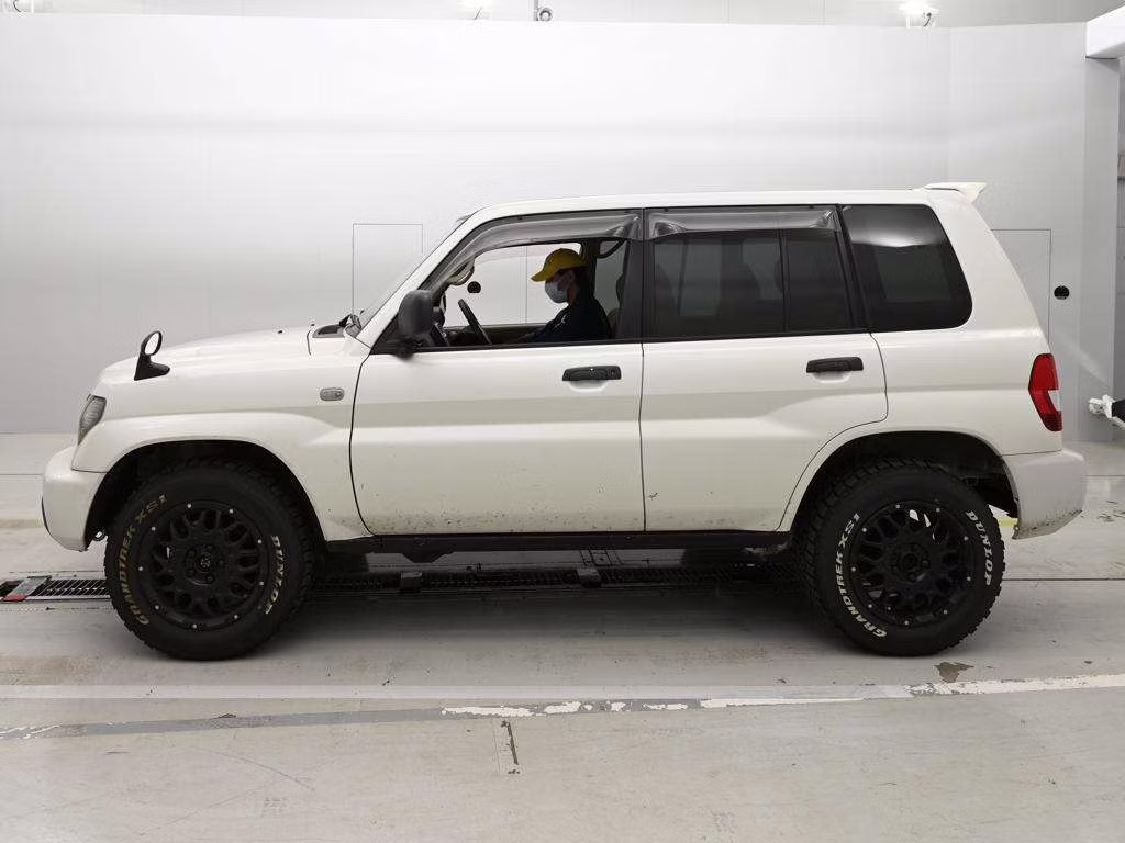 MITSUBISHI PAJERO IO