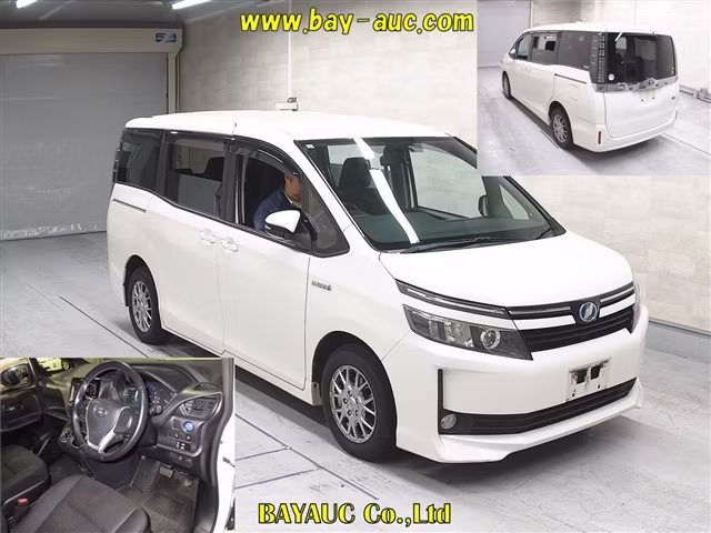 TOYOTA VOXY