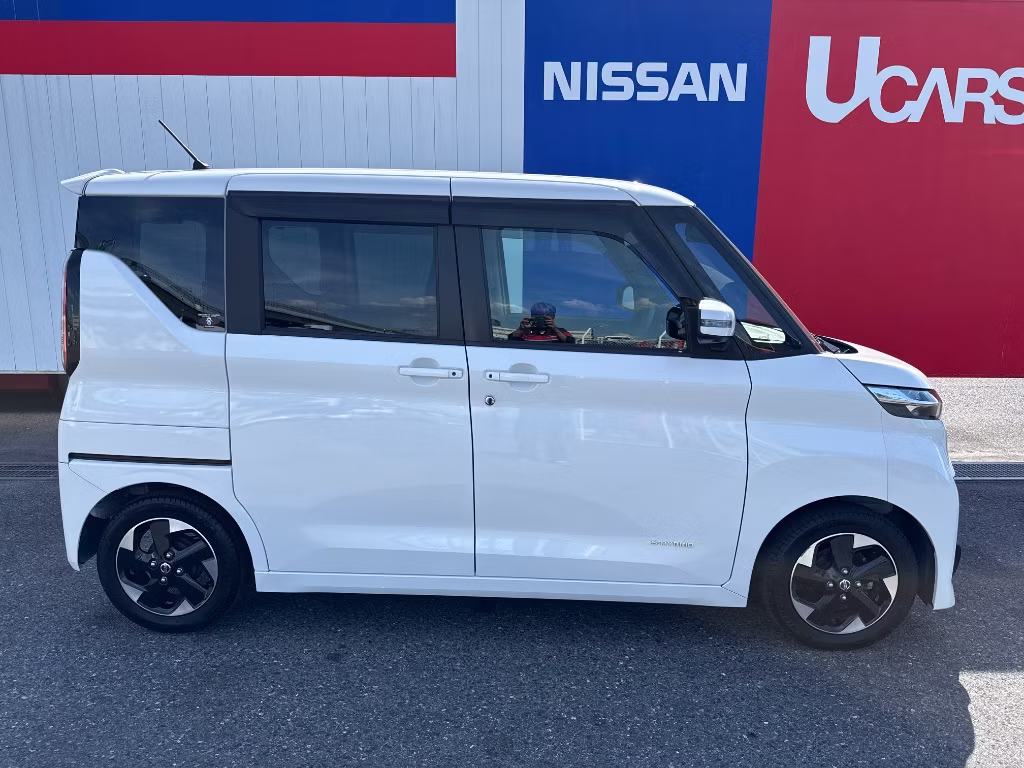 NISSAN ROOX