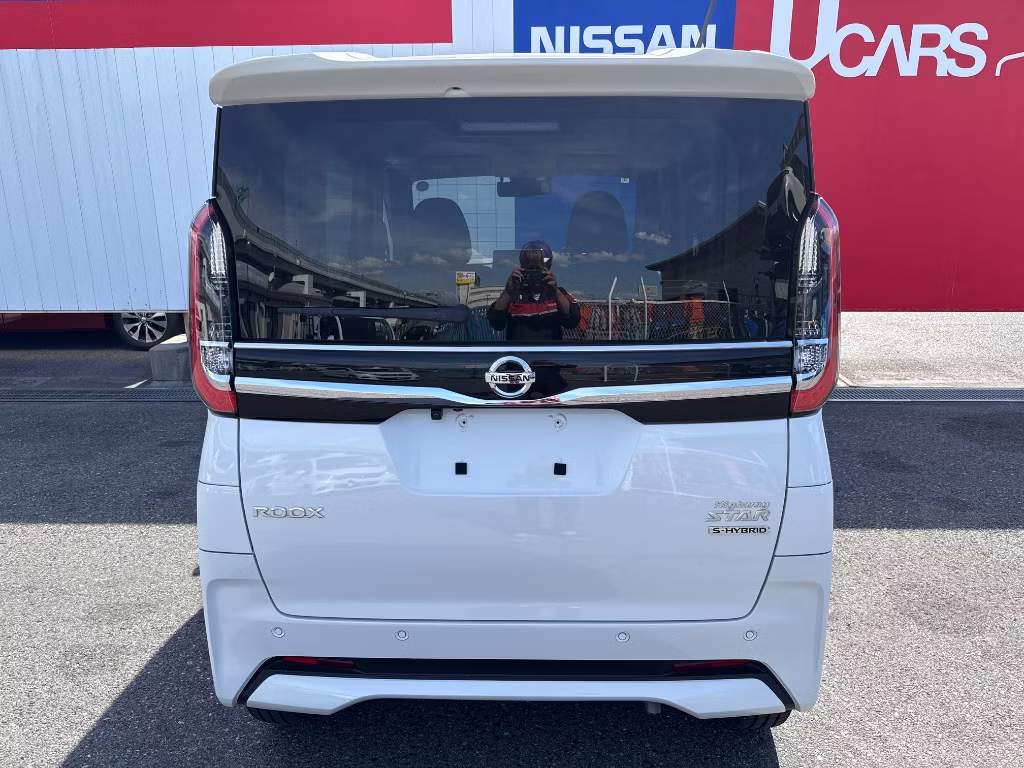 NISSAN ROOX
