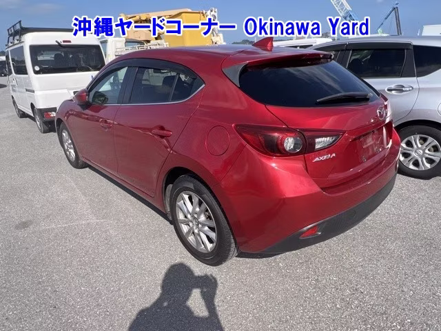 MAZDA AXELA