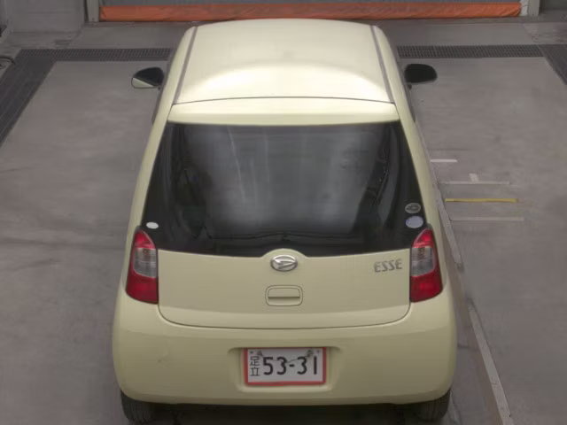 DAIHATSU ESSE