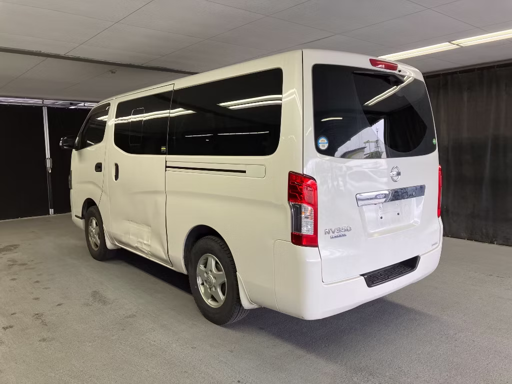NISSAN NV350 CARAVAN