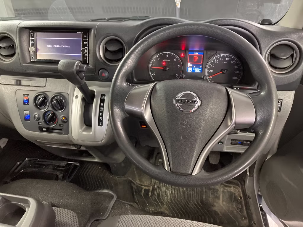 NISSAN NV350 CARAVAN