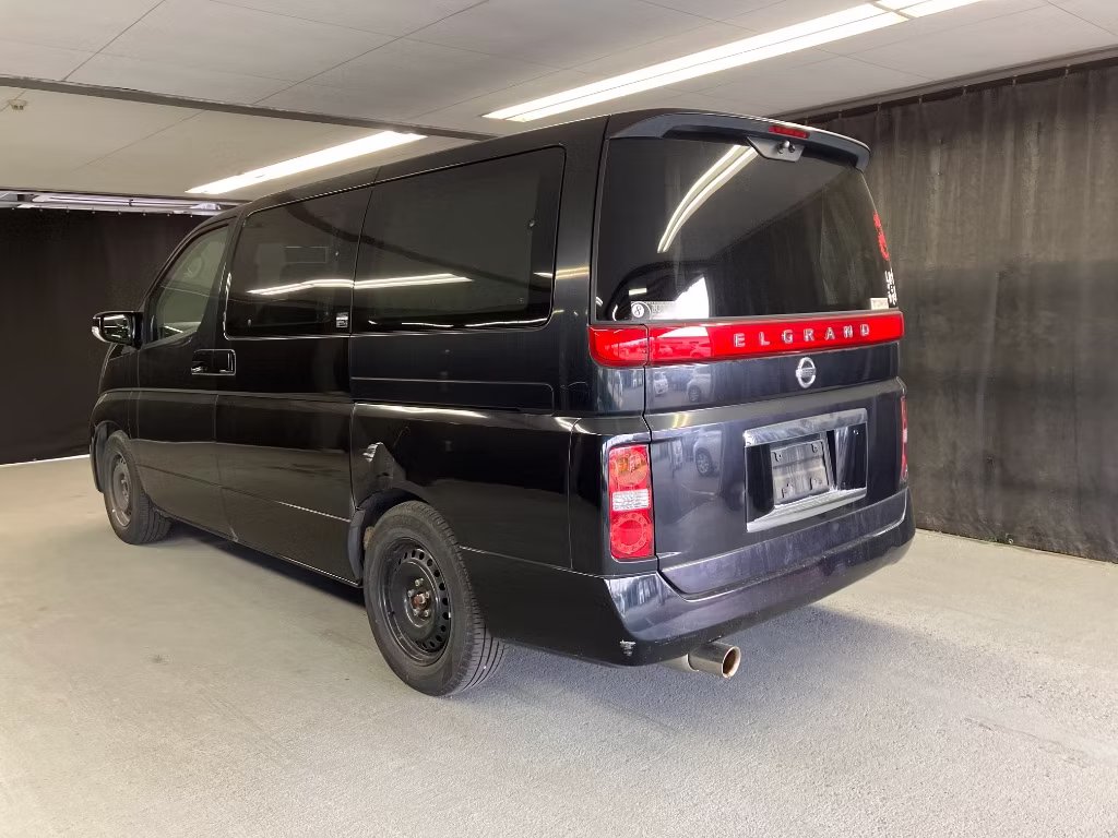 NISSAN ELGRAND
