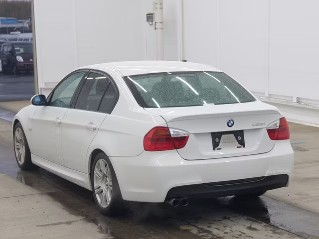 BMW 3-SERIES