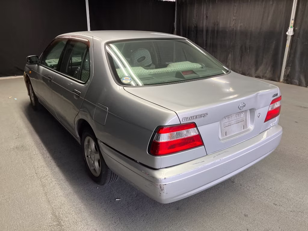 NISSAN BLUEBIRD