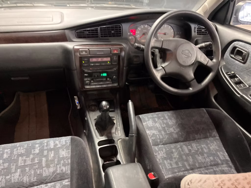 NISSAN BLUEBIRD
