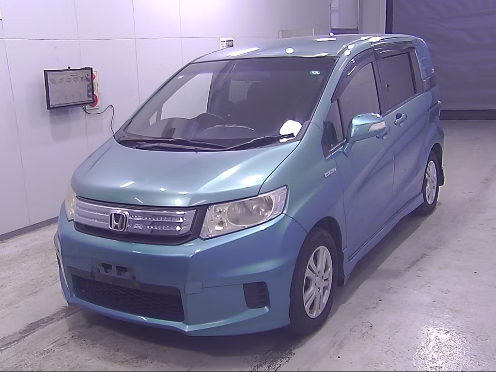 HONDA FREED SPIKE