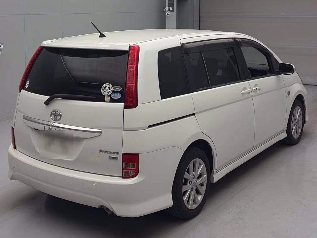 TOYOTA ISIS