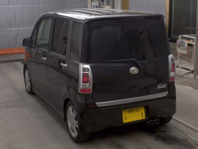 DAIHATSU TANTO EXE