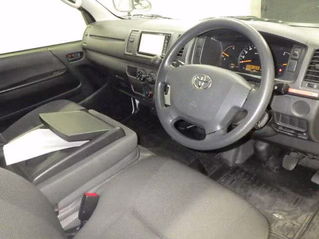 TOYOTA REGIUS ACE