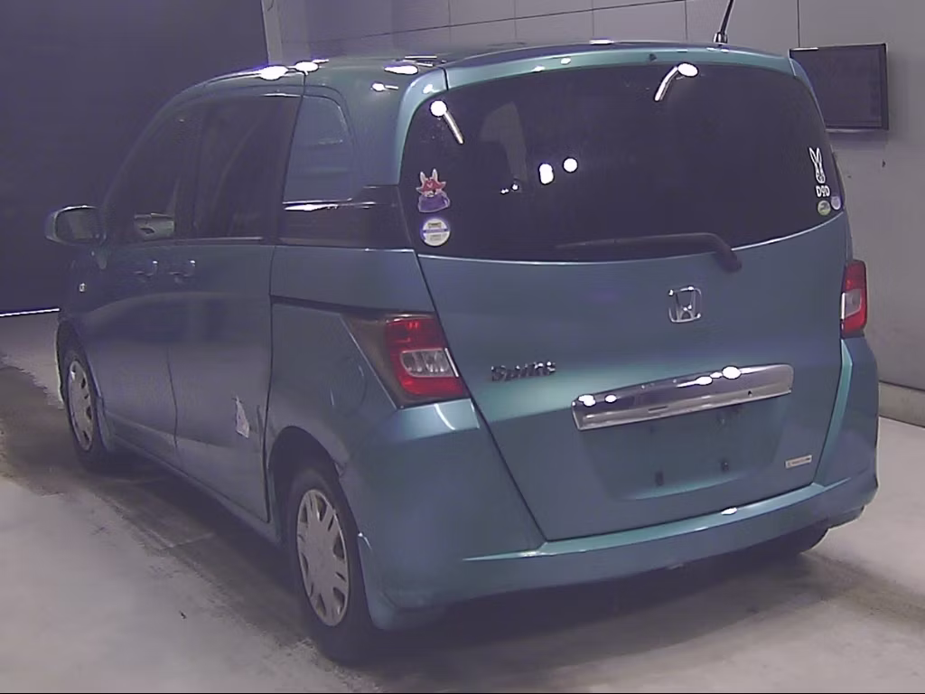 HONDA FREED SPIKE