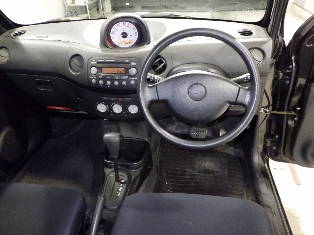 DAIHATSU ESSE