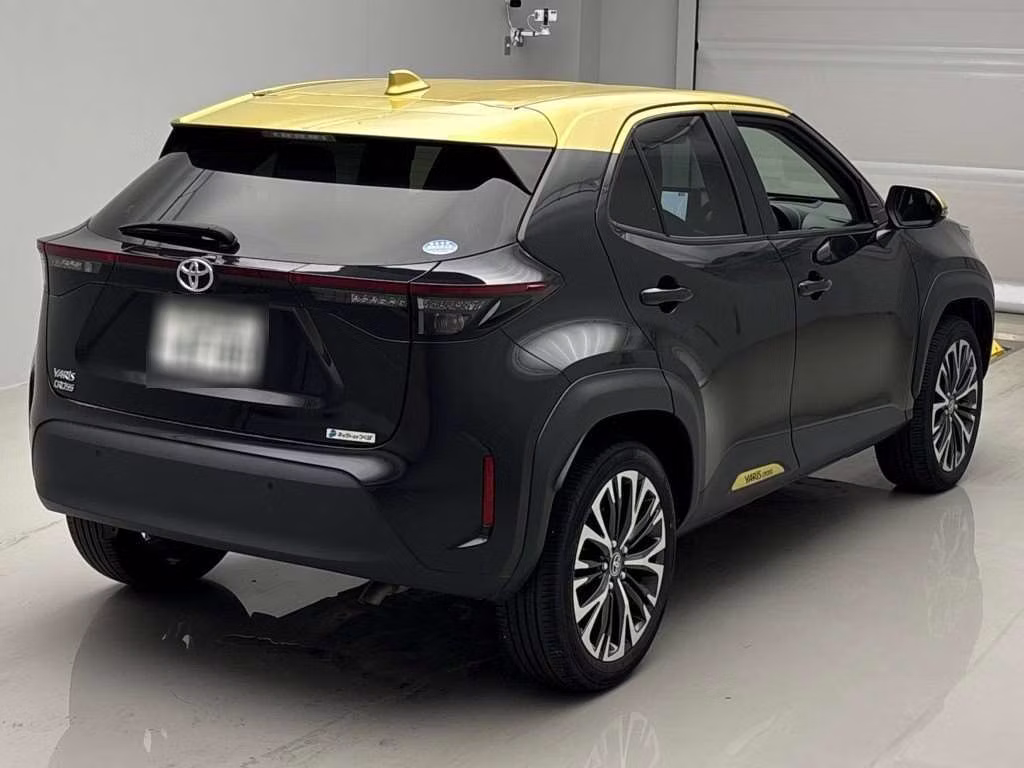 TOYOTA YARIS CROSS