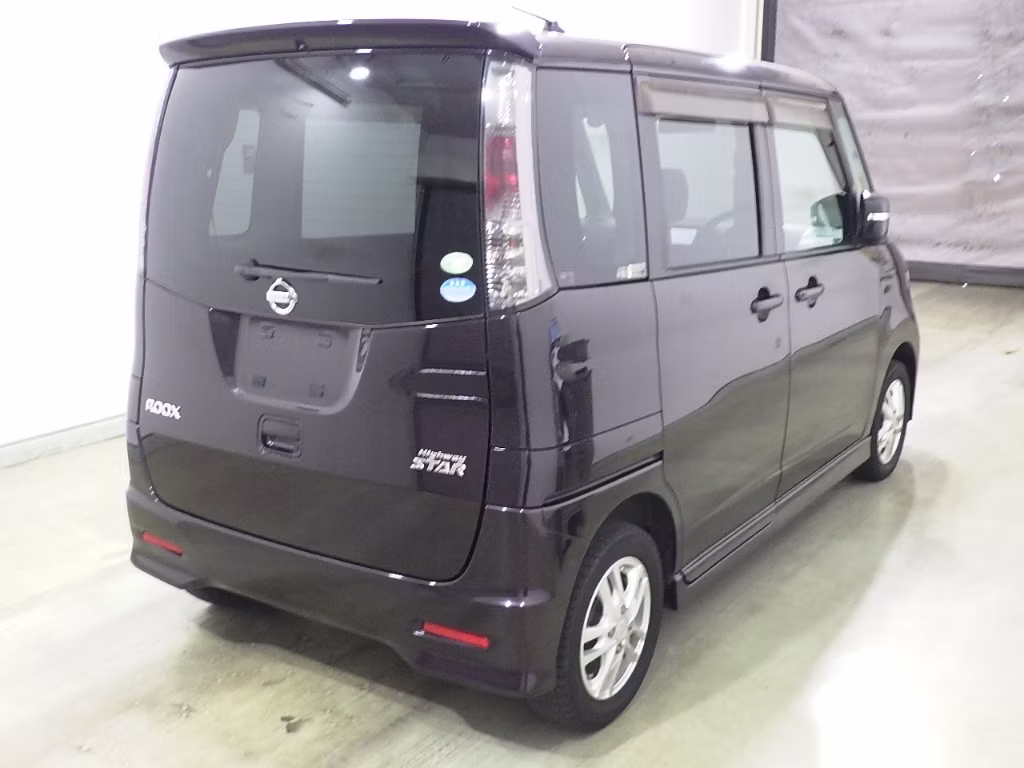 NISSAN ROOX
