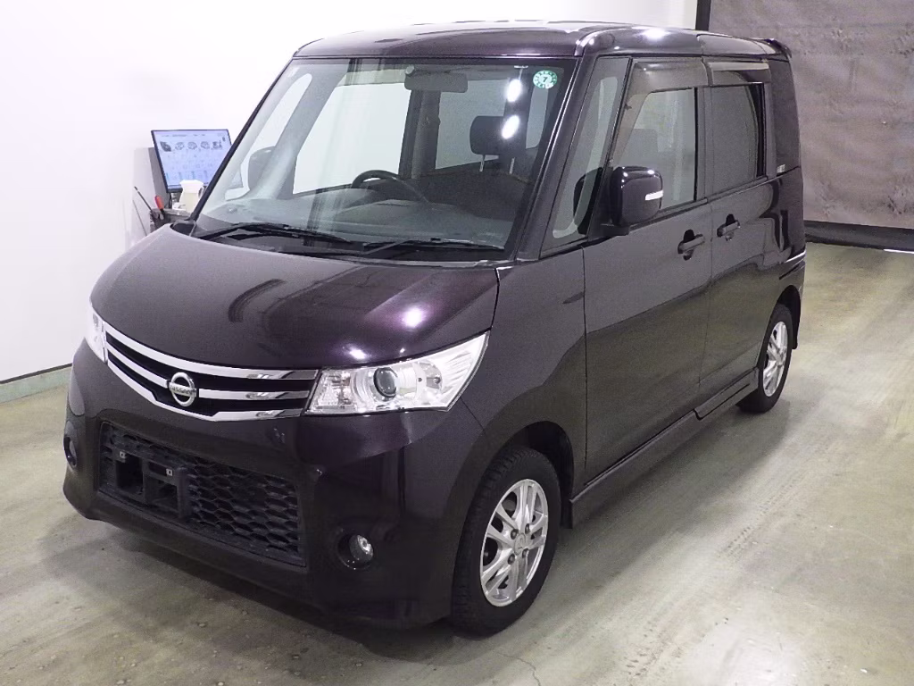 NISSAN ROOX