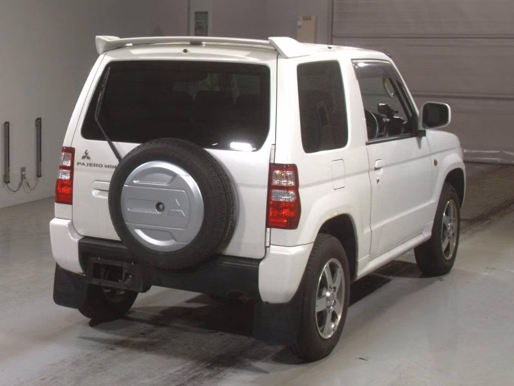 MITSUBISHI PAJERO MINI