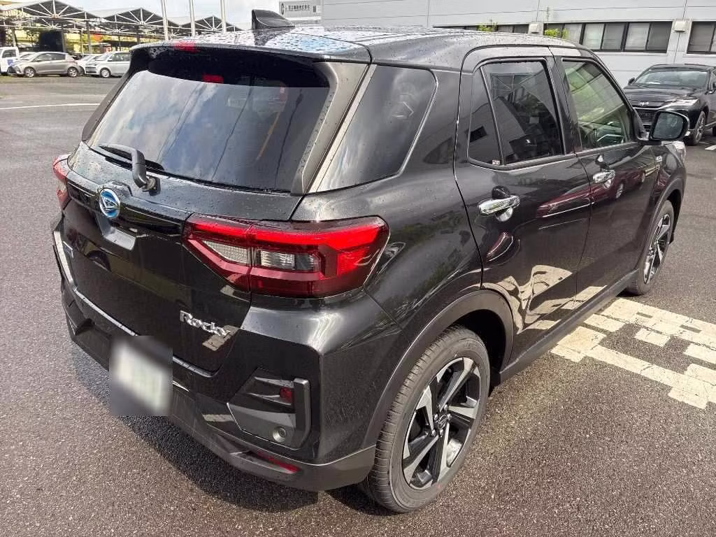 DAIHATSU ROCKY