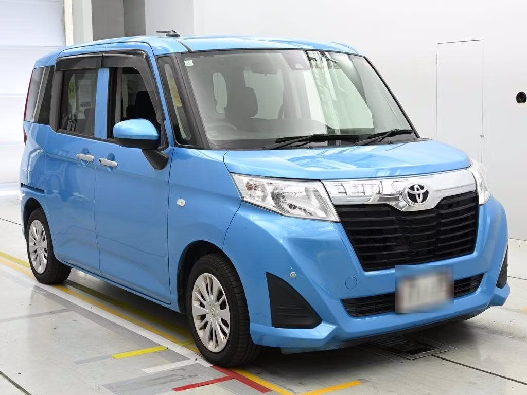 TOYOTA ROOMY