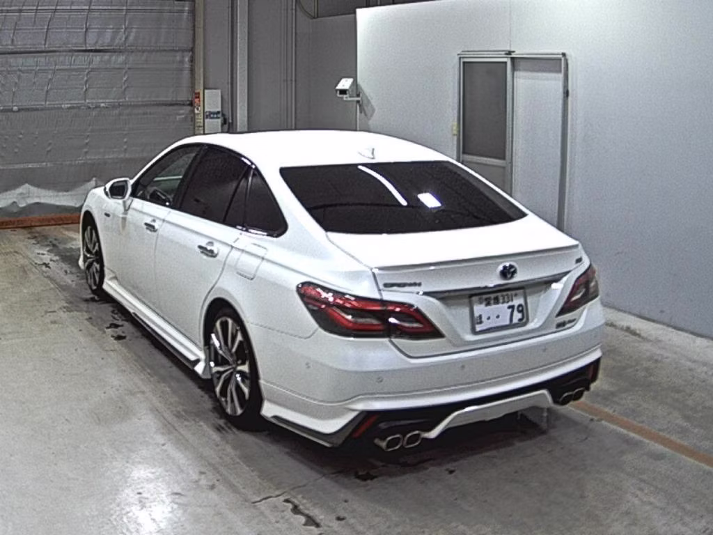 TOYOTA CROWN