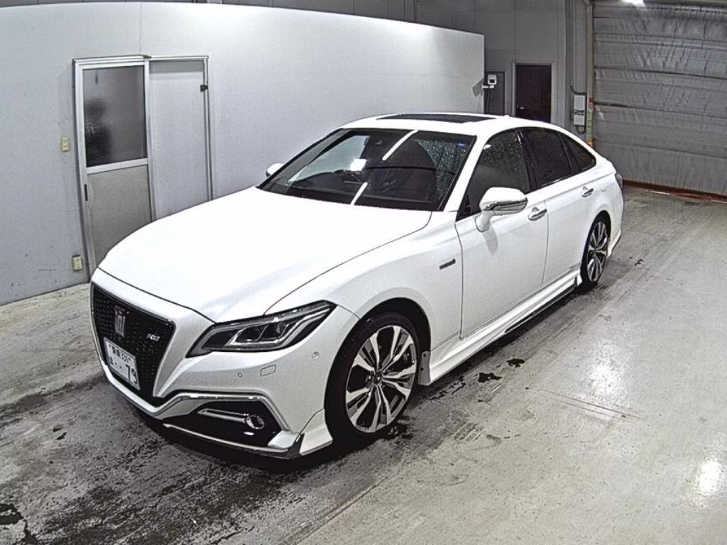TOYOTA CROWN