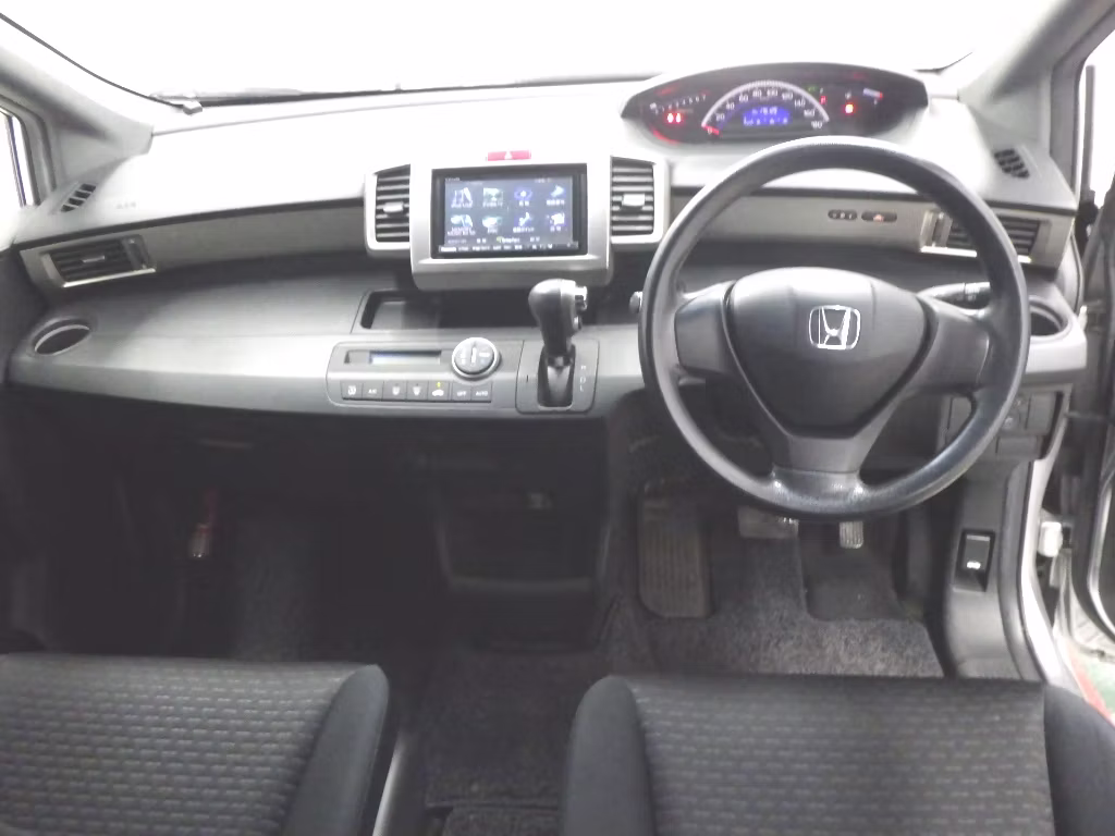 HONDA FREED SPIKE