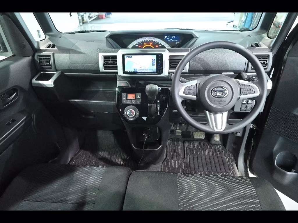 DAIHATSU WAKE