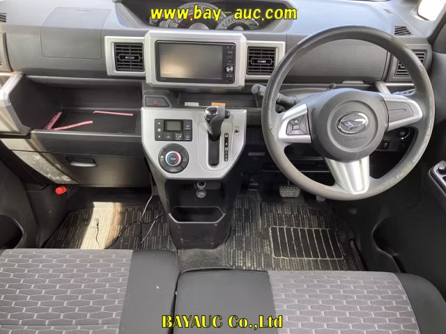DAIHATSU WAKE