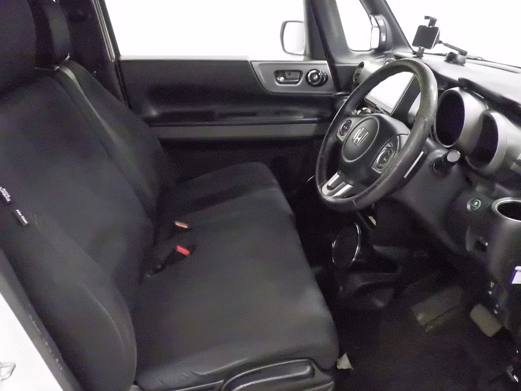 HONDA N-BOX SLASH