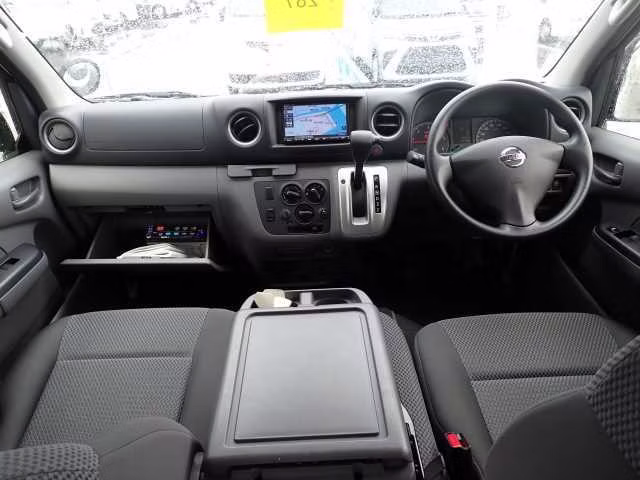 NISSAN NV350 CARAVAN