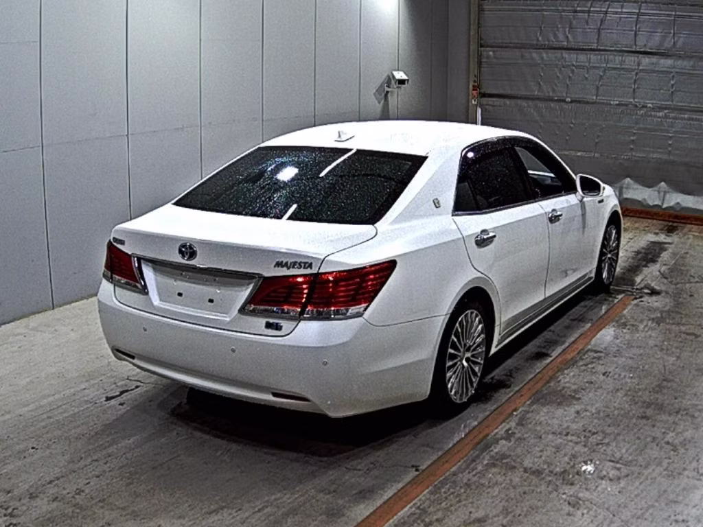 TOYOTA CROWN MAJESTA