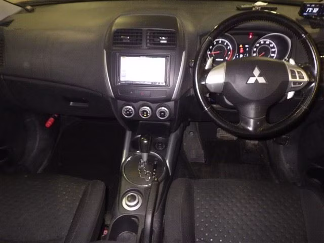 MITSUBISHI RVR