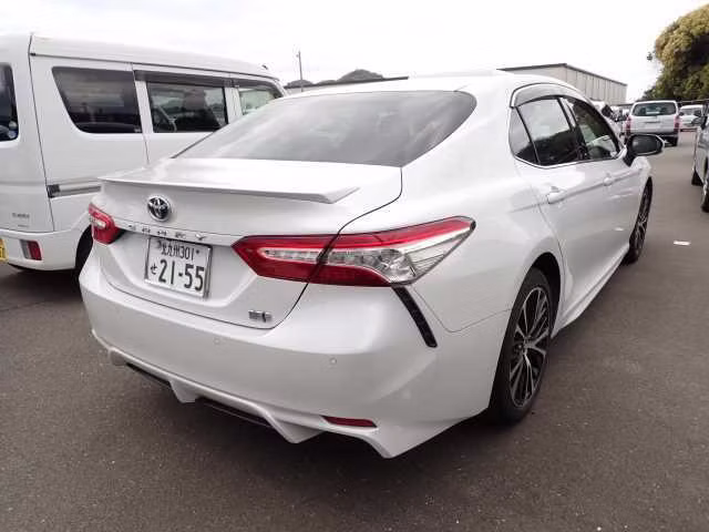 TOYOTA CAMRY