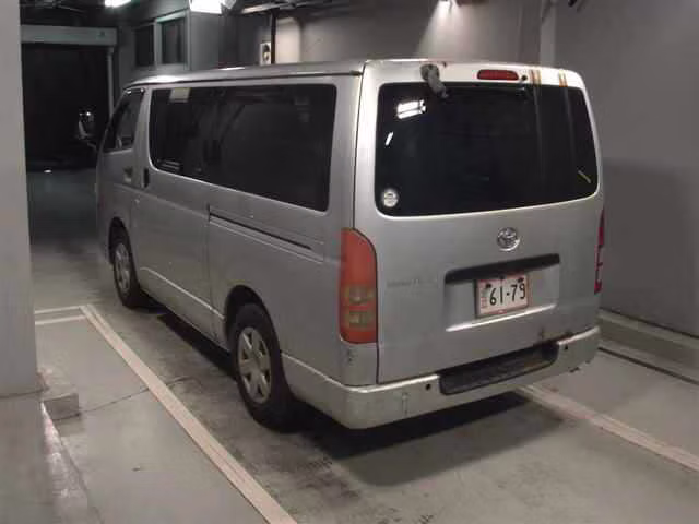 TOYOTA REGIUS ACE