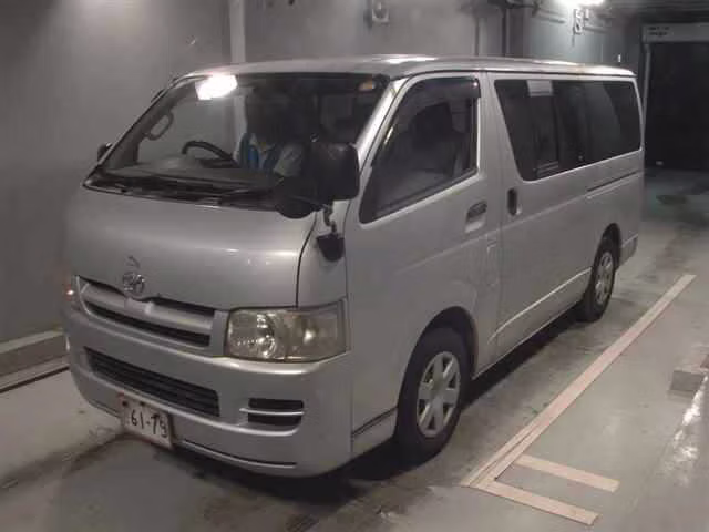 TOYOTA REGIUS ACE