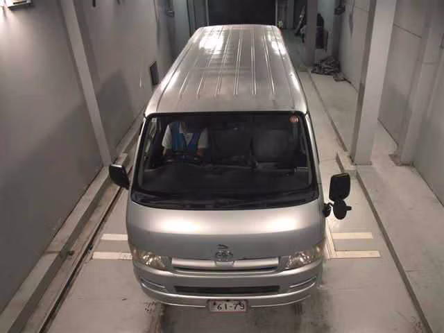 TOYOTA REGIUS ACE