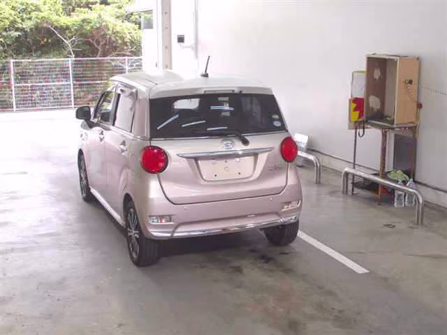 DAIHATSU CAST