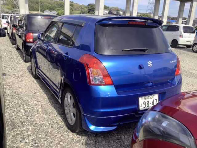SUZUKI SWIFT