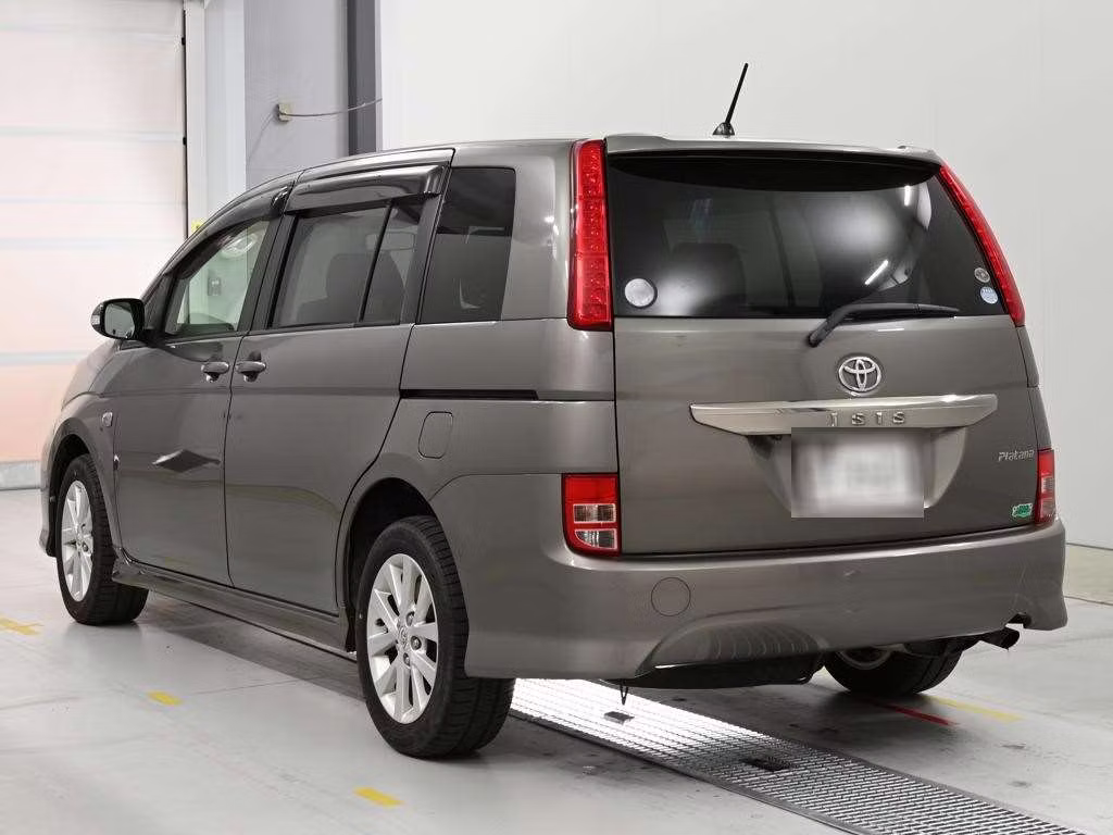 TOYOTA ISIS