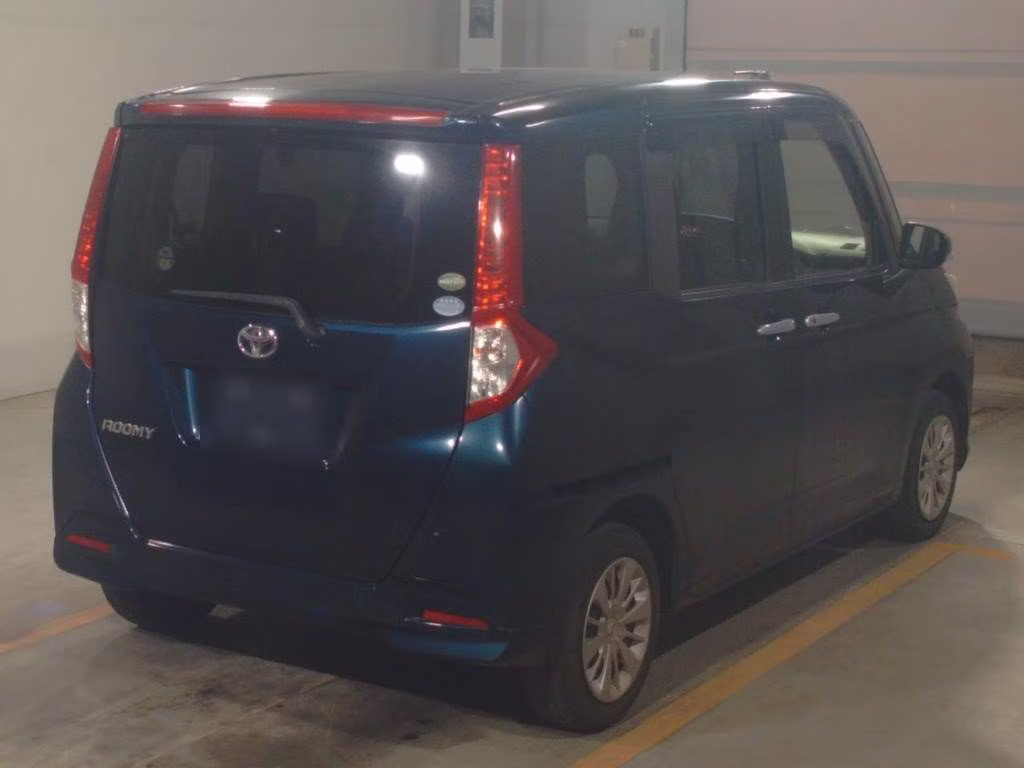 TOYOTA ROOMY