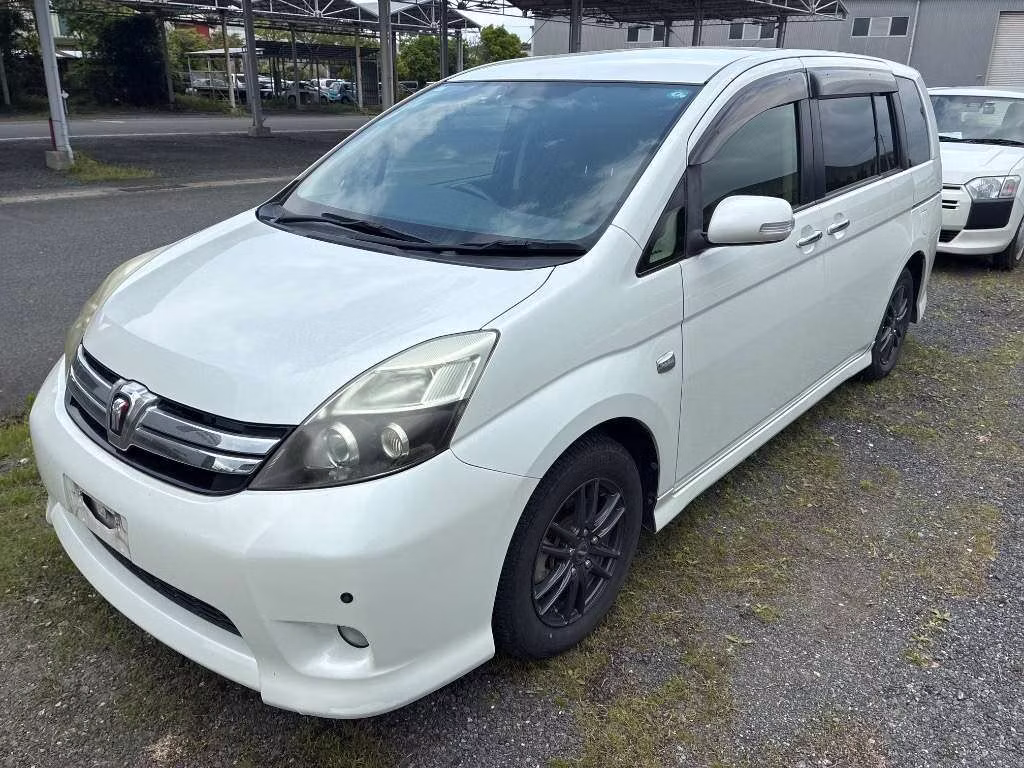 TOYOTA ISIS