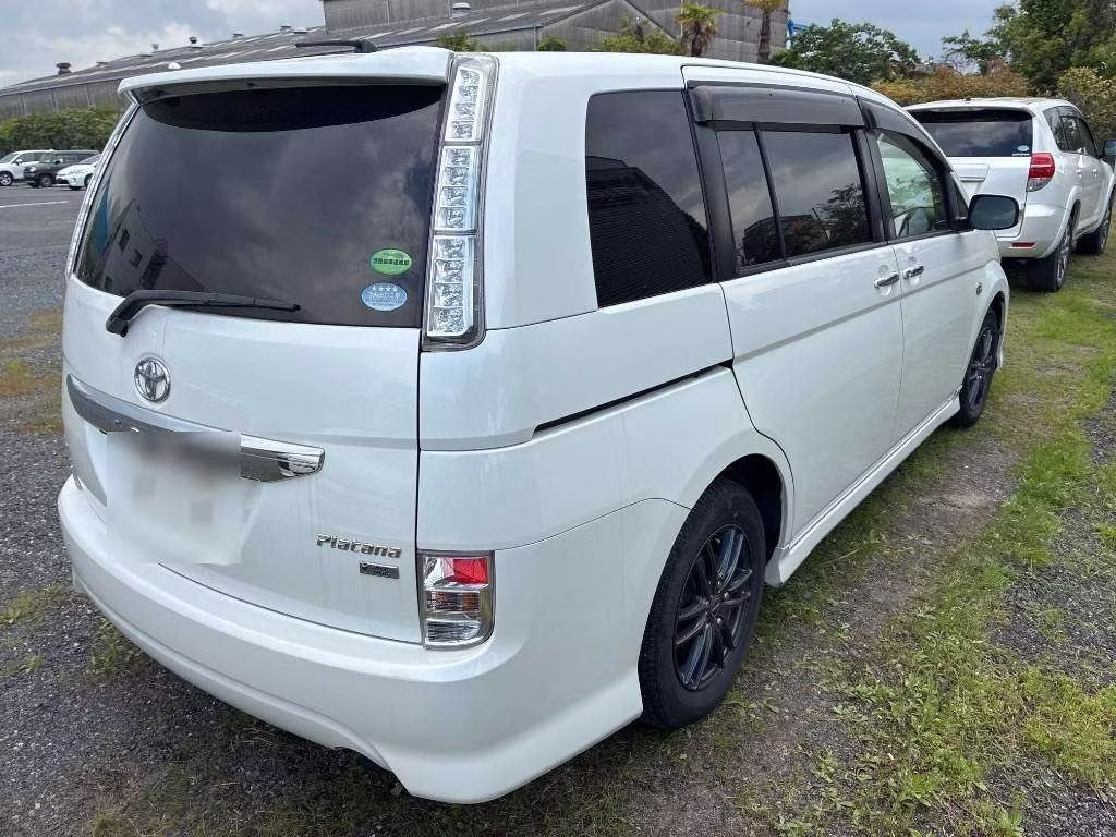 TOYOTA ISIS